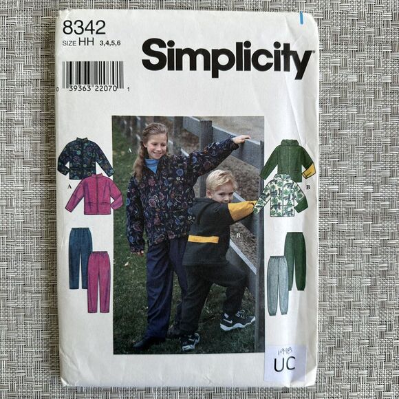Simplicity SEWING PATTERN 8342 Boys Girl Sweatsuit Jacket Hood Hoodie Size 3-6 - Picture 1 of 2